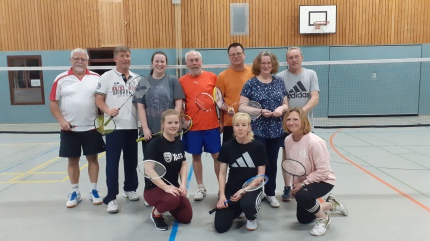 Unsere Badmintongruppe freut sich auf Dich. Jeder ist Willkommen.